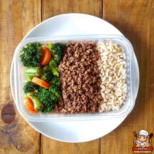 Marmita de Carne Moída com Arroz Integral e Cenoura - prato saudavel